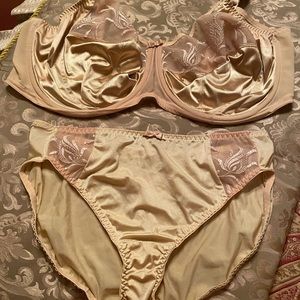 Elomi Bra and Panties Set